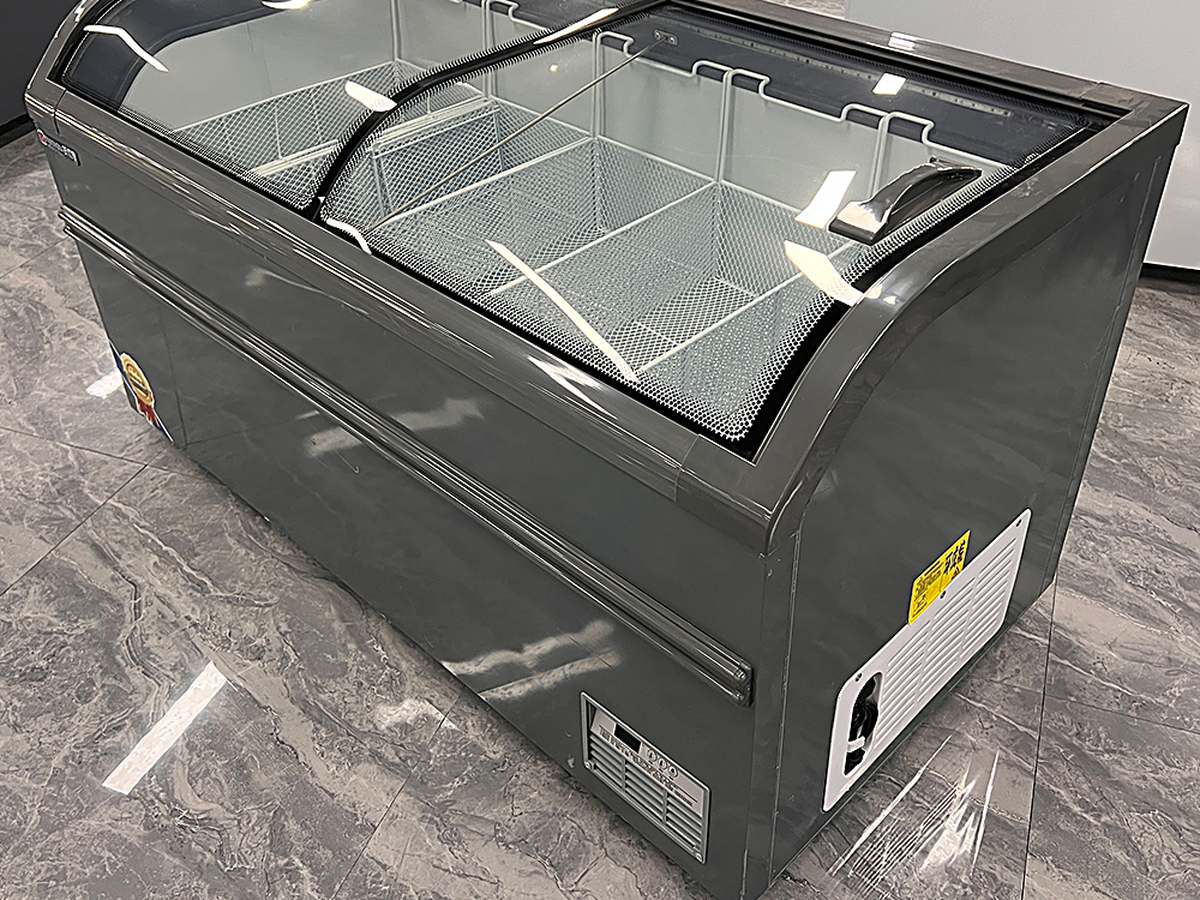 Supermarket Island Freezer — Chest-style frozen merchandising for central aisles and end displays